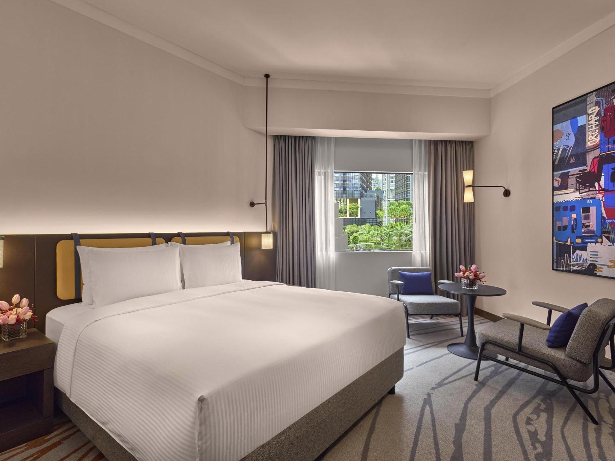Superior Room 1 King Bed